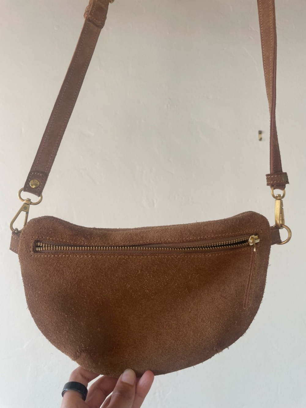 Abby Alley Caramel Suede Bag - Picture 6 of 6